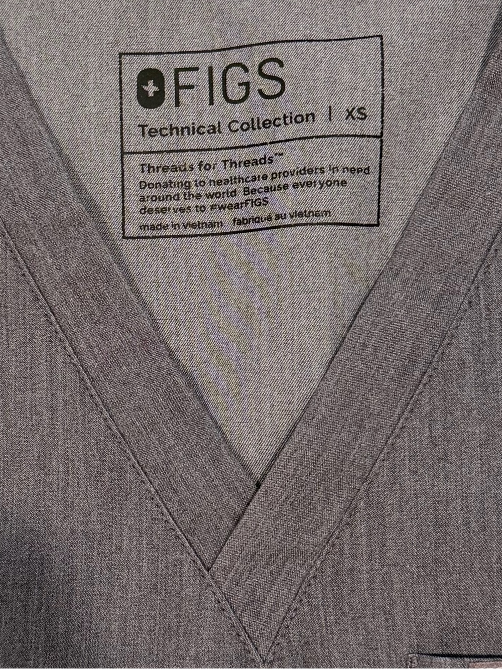 FIGS Catarina One-Pocket Scrub Top Graphite Gray Women’s XS - Picture 2 of 8